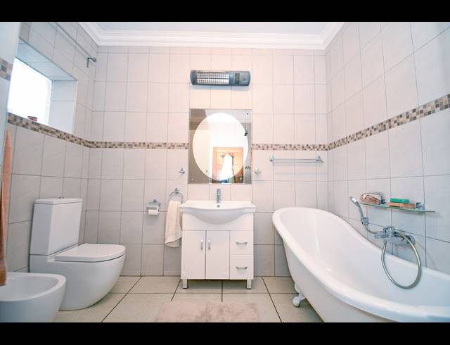 3 BEDROOM HOUSE FOR SALE IN ORANGE GROVE